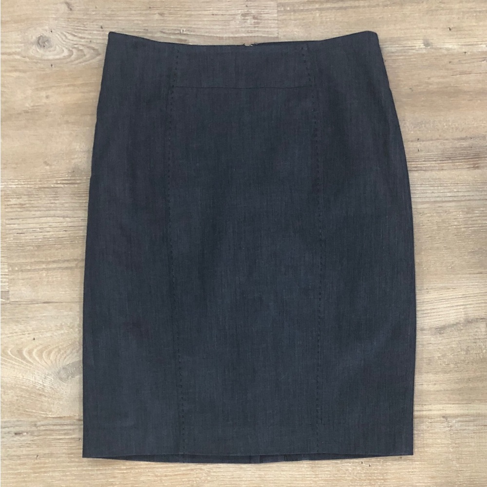 LOFT 0 Petite Navy Chambray Pencil Skirt